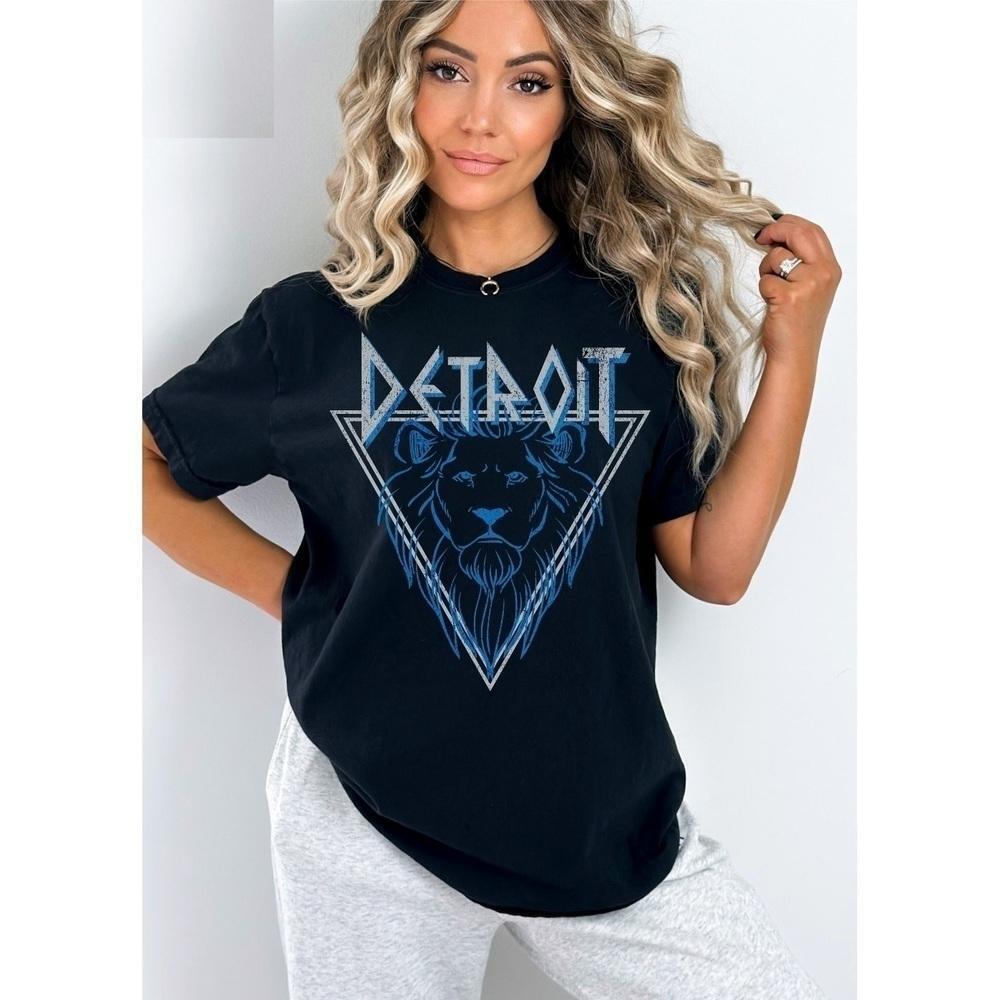 Detroit Lions Football Fan Gift Graphic T-Shirt